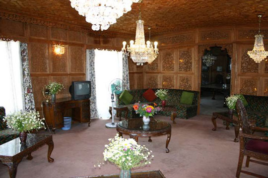 Packages Kashmir Tour with Houseboat Holiday Tour